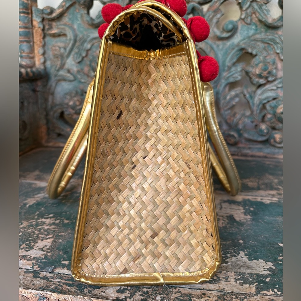 Betsey Johnson “Betseyville” Rose raffia embroidered straw bag w/leopard lining - Picture 8 of 9